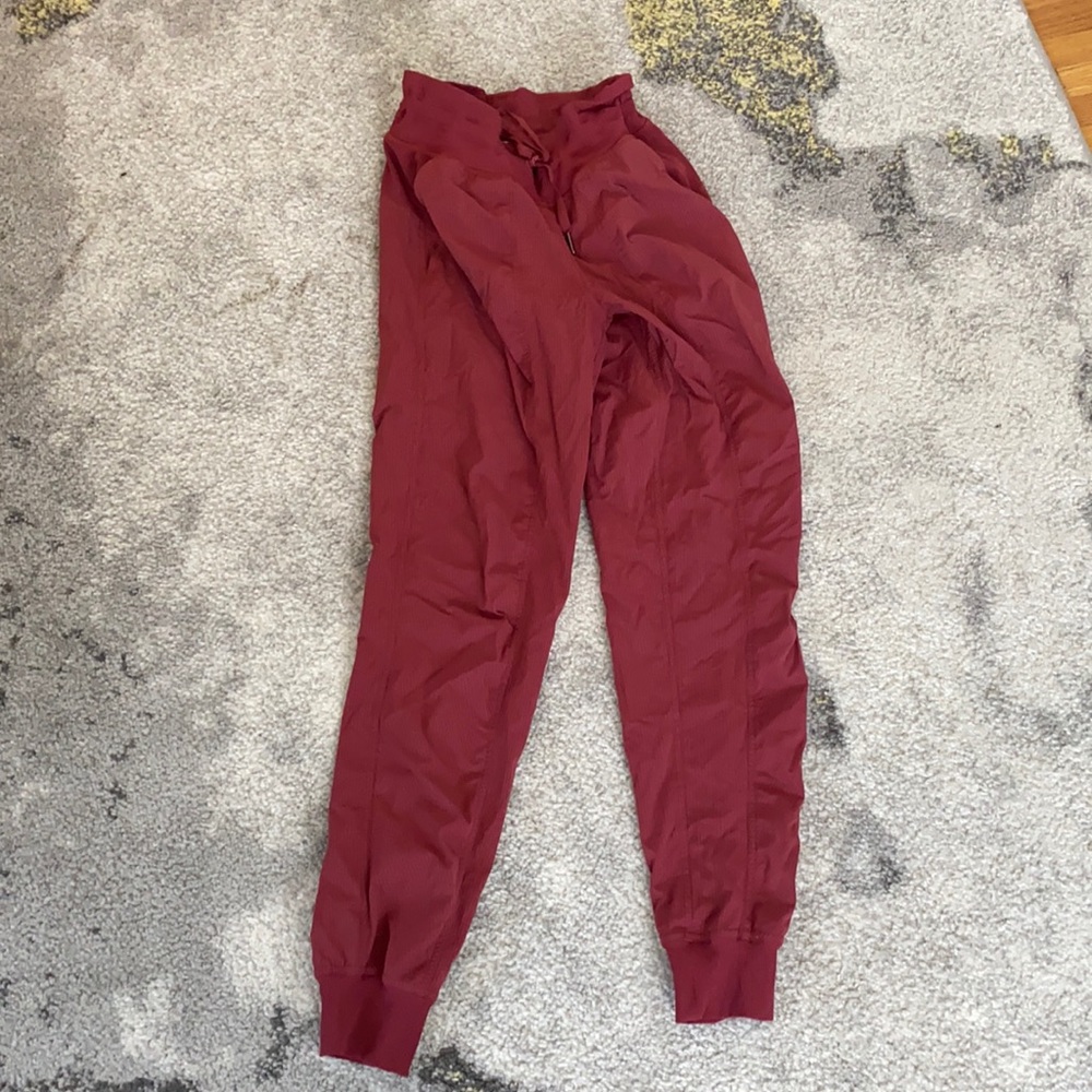 Lululemon dance studio jogger